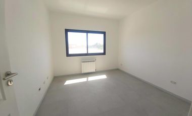 Venta de casa 4 dormitorios con pileta en San Eduardo - Pilar