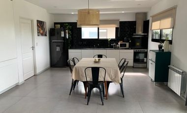 Venta de casa 4 dormitorios con pileta en San Eduardo - Pilar