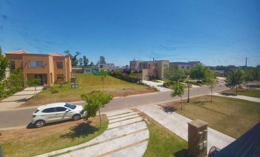 Venta de casa 4 dormitorios con pileta en San Eduardo - Pilar
