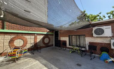 Venta Casa 4 ambientes más departamento 2 ambientes en terraza, lote propio!!