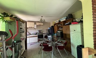 Venta Casa 4 ambientes más departamento 2 ambientes en terraza, lote propio!!