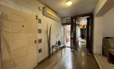 Venta Casa 4 ambientes más departamento 2 ambientes en terraza, lote propio!!