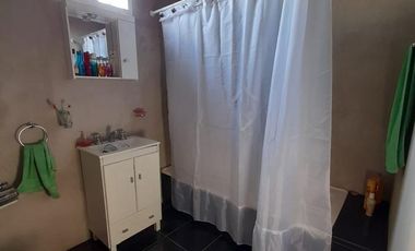 Casa en venta - 2 dormitorios 1 baño - 180 mts2 - Melchor Romero