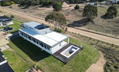 Casa en venta - 4 Dormitorios 5 Baños - Cocheras - 990Mts2 - Costa Esmeralda