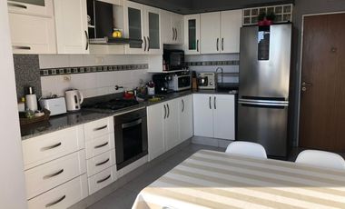 Departamento céntrico en venta tres dormitorios
