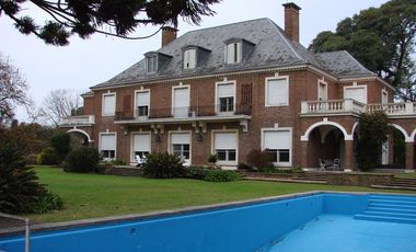 Lencke vende - Magnifica casa de categoria sobre la barranca, unica en su estilo