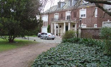 Lencke vende - Magnifica casa de categoria sobre la barranca, unica en su estilo