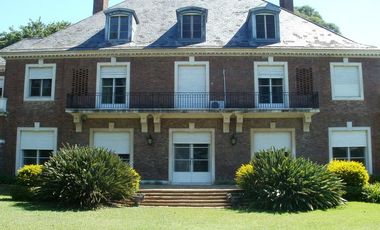 Lencke vende - Magnifica casa de categoria sobre la barranca, unica en su estilo