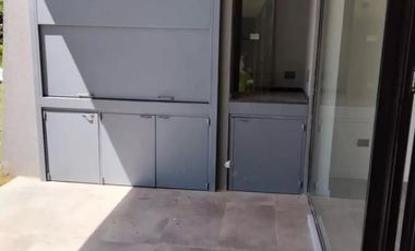 Casa en venta - 3 Dormitorios 3 Baños - Cochera - 300Mts2 - Luján