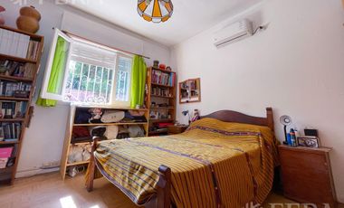Venta casa 2 ambientes con cochera en Wilde