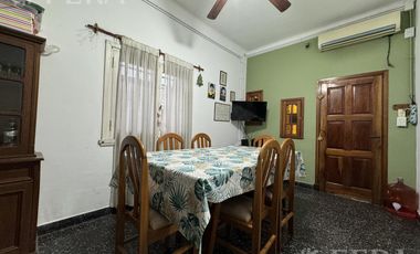 Venta Casa 3 ambientes con amplio jardín en Florencio Varela
