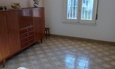 Venta Casa 4 Amb. en 2 Plantas en - Ramos Mejia -  Muy buen Estado, Exc. Ubicación