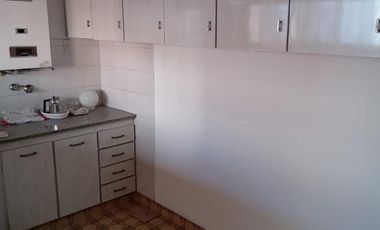 Venta Casa 4 Amb. en 2 Plantas en - Ramos Mejia -  Muy buen Estado, Exc. Ubicación