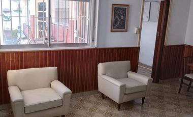 Venta Casa 4 Amb. en 2 Plantas en - Ramos Mejia -  Muy buen Estado, Exc. Ubicación