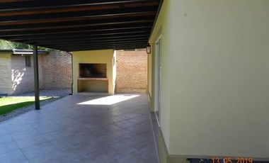 Impecable Chalet estilo Moderno - Bo. Abierto Green Hills - Ing. Maschwitz - Escobar