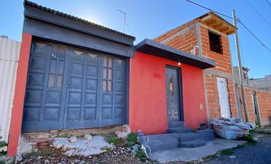 Casa en venta - 3 Dormitorios 1 Baño 1 Cochera - 200Mts2 - Ensenada [FINANCIADA]