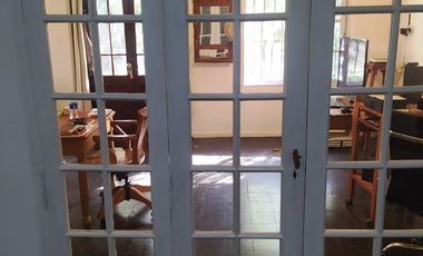 Casa en venta - 4 Dormitorios 1 Baño - 650Mts2 - Quilmes