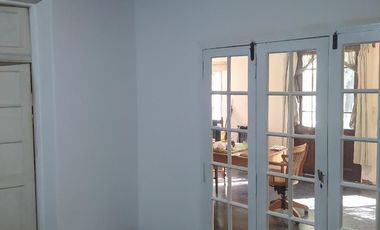 Casa en venta - 4 Dormitorios 1 Baño - 650Mts2 - Quilmes