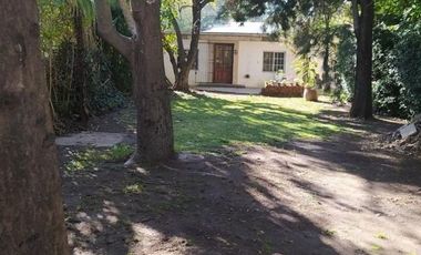 Casa en venta - 4 Dormitorios 1 Baño - 650Mts2 - Quilmes