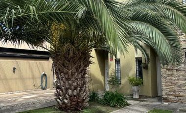 Dúplex en venta - 3 Dormitorios 3 Baños - Cochera - 320Mts2 - Ituzaingó
