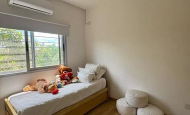 Dúplex en venta - 3 Dormitorios 3 Baños - Cochera - 320Mts2 - Ituzaingó