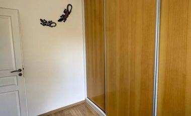 Dúplex en venta - 3 Dormitorios 3 Baños - Cochera - 320Mts2 - Ituzaingó