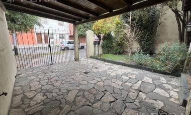 Venta de Casa 4 ambientes con cochera en Wilde