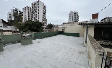 Venta de Casa 4 ambientes con cochera en Wilde