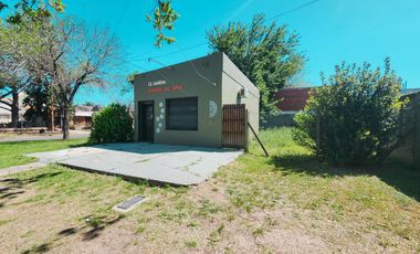Local en esquina sobre importante calle de Fisherton Residencial