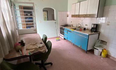 Casa 4 ambientes en venta en Castelar Norte