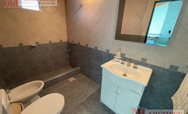 Casa 4 ambientes en venta en Castelar Norte