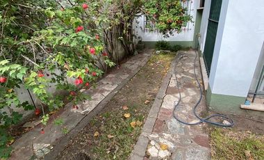 Casa 4 ambientes en venta en Castelar Norte