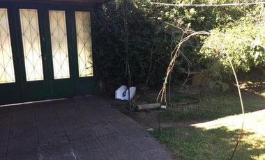 Casa en amplio lote