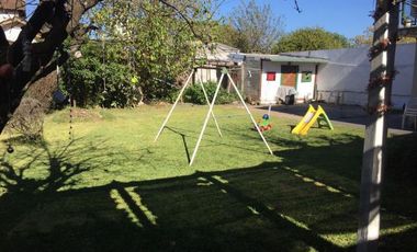 Casa en amplio lote