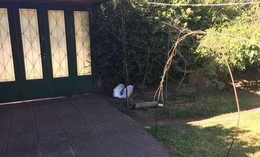 Casa en amplio lote