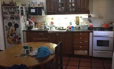 Casa en amplio lote