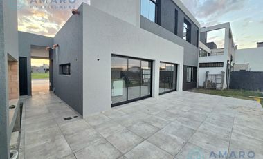 VENTA · CASA · MODERNA · 3 DORMITORIOS · FINANCIACIÓN · PISCINA · DON MATEO