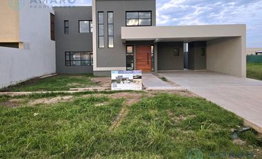 VENTA · CASA · MODERNA · 3 DORMITORIOS · FINANCIACIÓN · PISCINA · DON MATEO