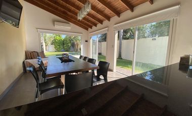 CHALET 4 AMBIENTES EN DOS PLANTAS