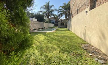 CHALET 4 AMBIENTES EN DOS PLANTAS
