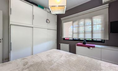 Impecable Casa en Venta en Plumerillos al 1500 en Boulogne con 3 Dormitorios, Pileta y Parrilla