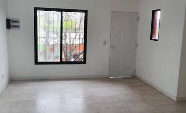 Impecable Casa en Venta en Plumerillos al 1500 en Boulogne con 3 Dormitorios, Pileta y Parrilla