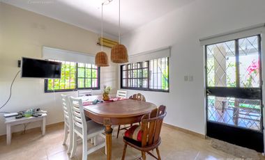 Impecable Casa en Venta en Plumerillos al 1500 en Boulogne con 3 Dormitorios, Pileta y Parrilla