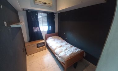 Casa con deposito o taller en centro de Lavallol