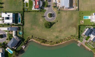 Lote de 1.050m2 a La Laguna Pilará, B° La Calesa | Mallmann propiedades