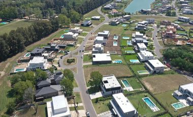 Lote de 1.050m2 a La Laguna Pilará, B° La Calesa | Mallmann propiedades