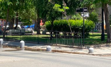 ¡Imperdible Venta! Casa de 4 Dormitorios en Santiago.