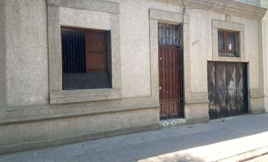 ¡Imperdible Venta! Casa de 4 Dormitorios en Santiago.