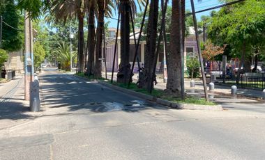 ¡Imperdible Venta! Casa de 4 Dormitorios en Santiago.