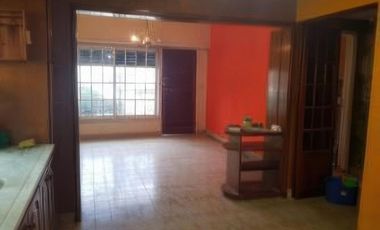 Casa en venta - 4 dormitorios 4 baños  - Cochera - Quilmes Oeste
